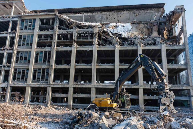 Safety in demolition of buildings and structures