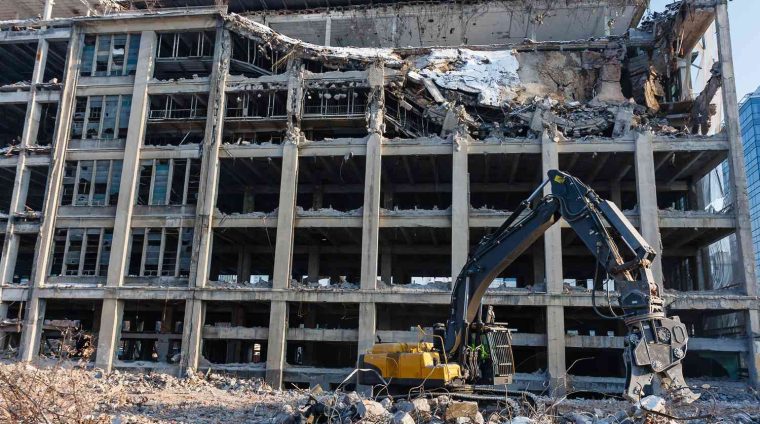 Safety in demolition of buildings and structures